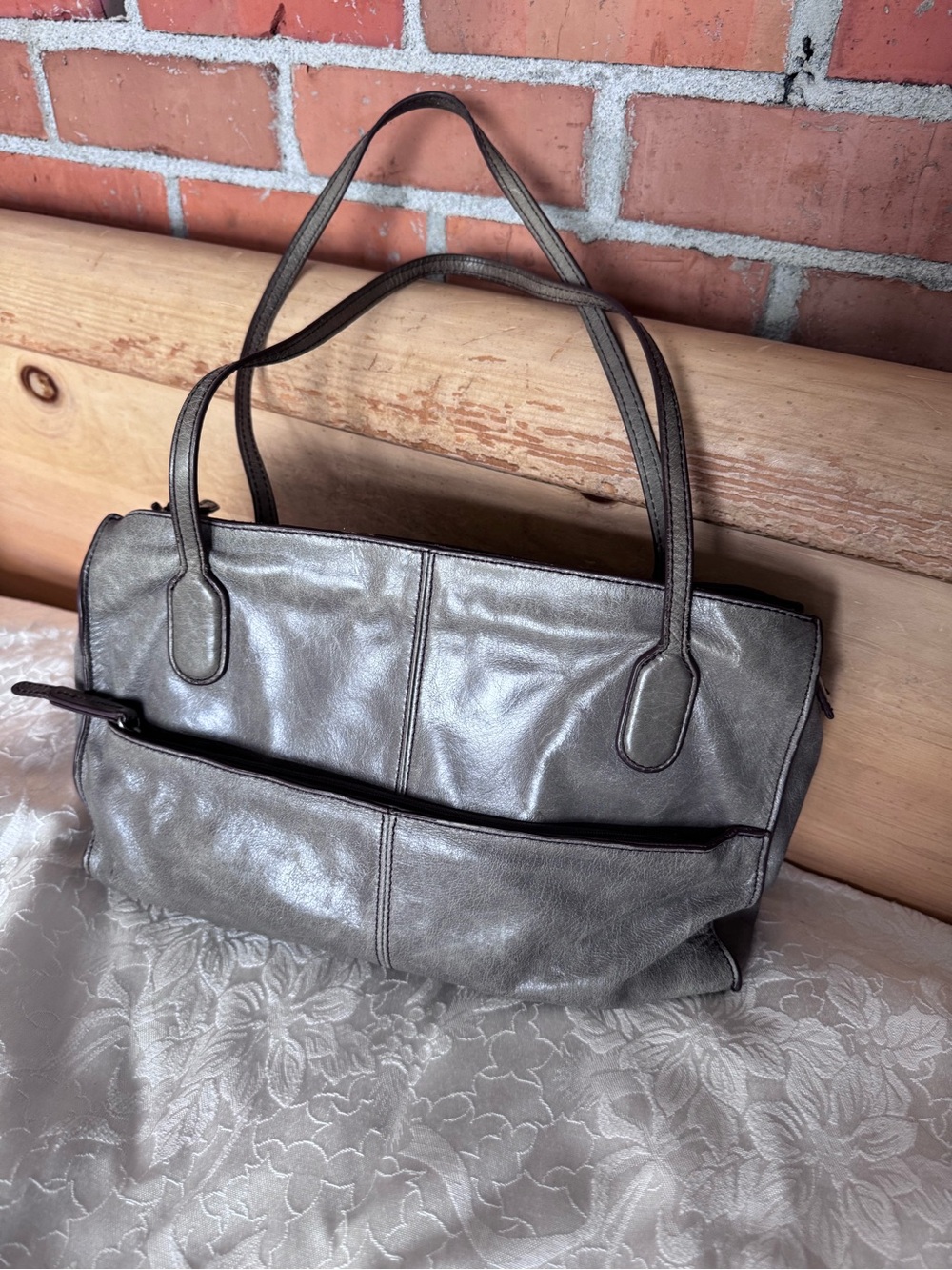 Hobo grey leather shoulder bag